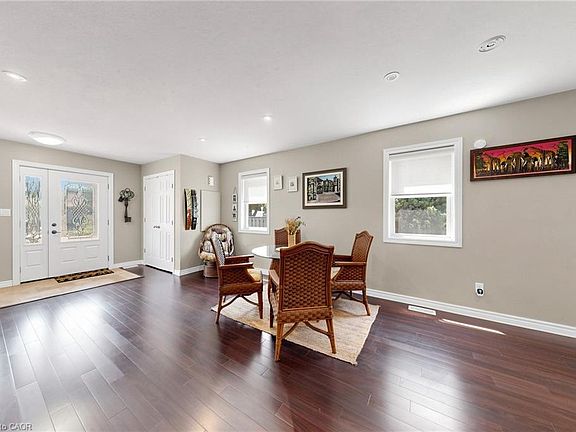 5th image of 7 Windermere Ave