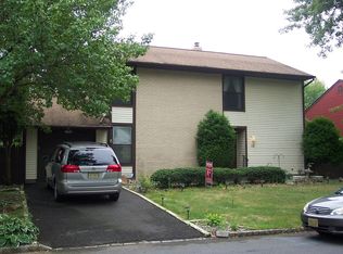 15 Hebron Dr, East Windsor, NJ 08520