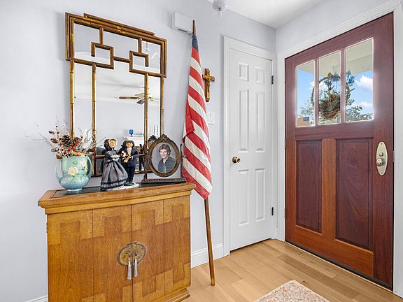 5th image of 1027 Virginia Ave