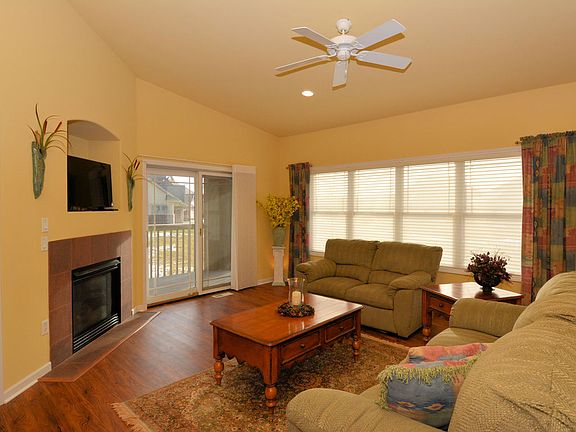 4th image of 8448 S Deerwood Ln #36