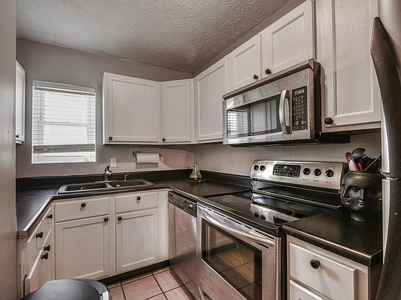 4th image of 203 Goshen Ln