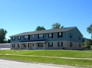 1935 Sylvan Way UNIT 7, West Bend, WI 53095