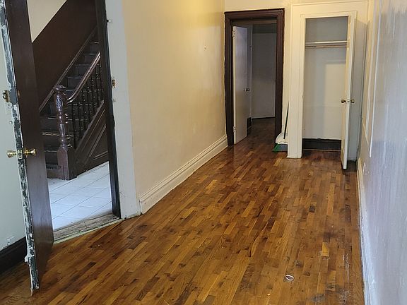 4th image of 265 Marion St APT 1L