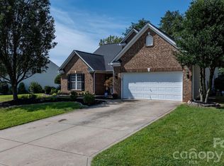 2413 Smith Cove Rd, Denver, NC 28037