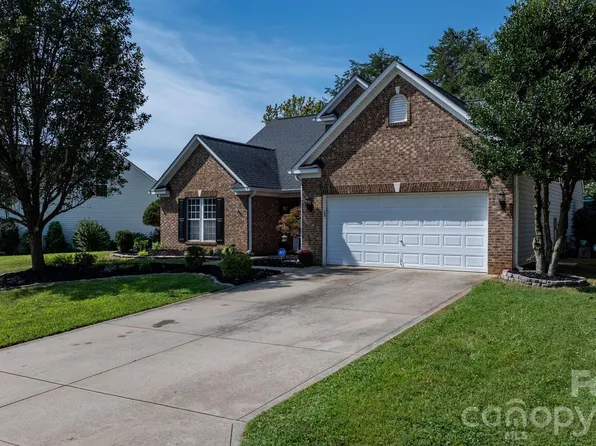 2413 Smith Cove Rd, Denver, NC 28037