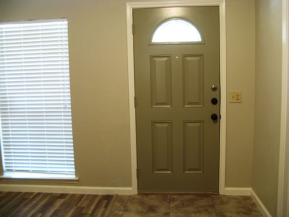3rd image of 5114 Campe Verde Dr