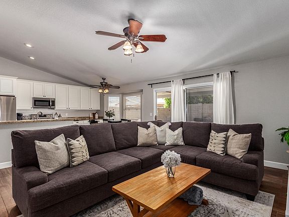 4th image of 5302 E Emelita Ave