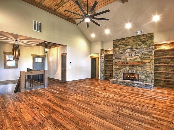 11th image of 382 Pocaset Dr