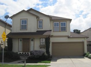 932 Oakes St, East Palo Alto, CA 94303