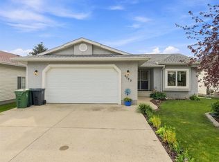 5723 SW 51st Ave, Ponoka, AB T4J 1K5