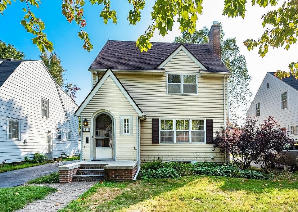 1st image of 1419 E Park Pl