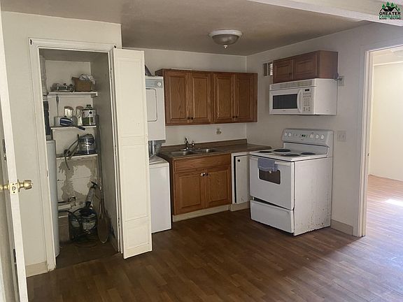 3rd image of 1008 23rd Ave