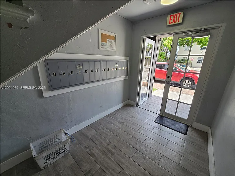1629 SW 6th St #4 — Photo 43