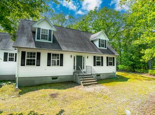 101 Maple Ridge Rd, Milford, PA 18337