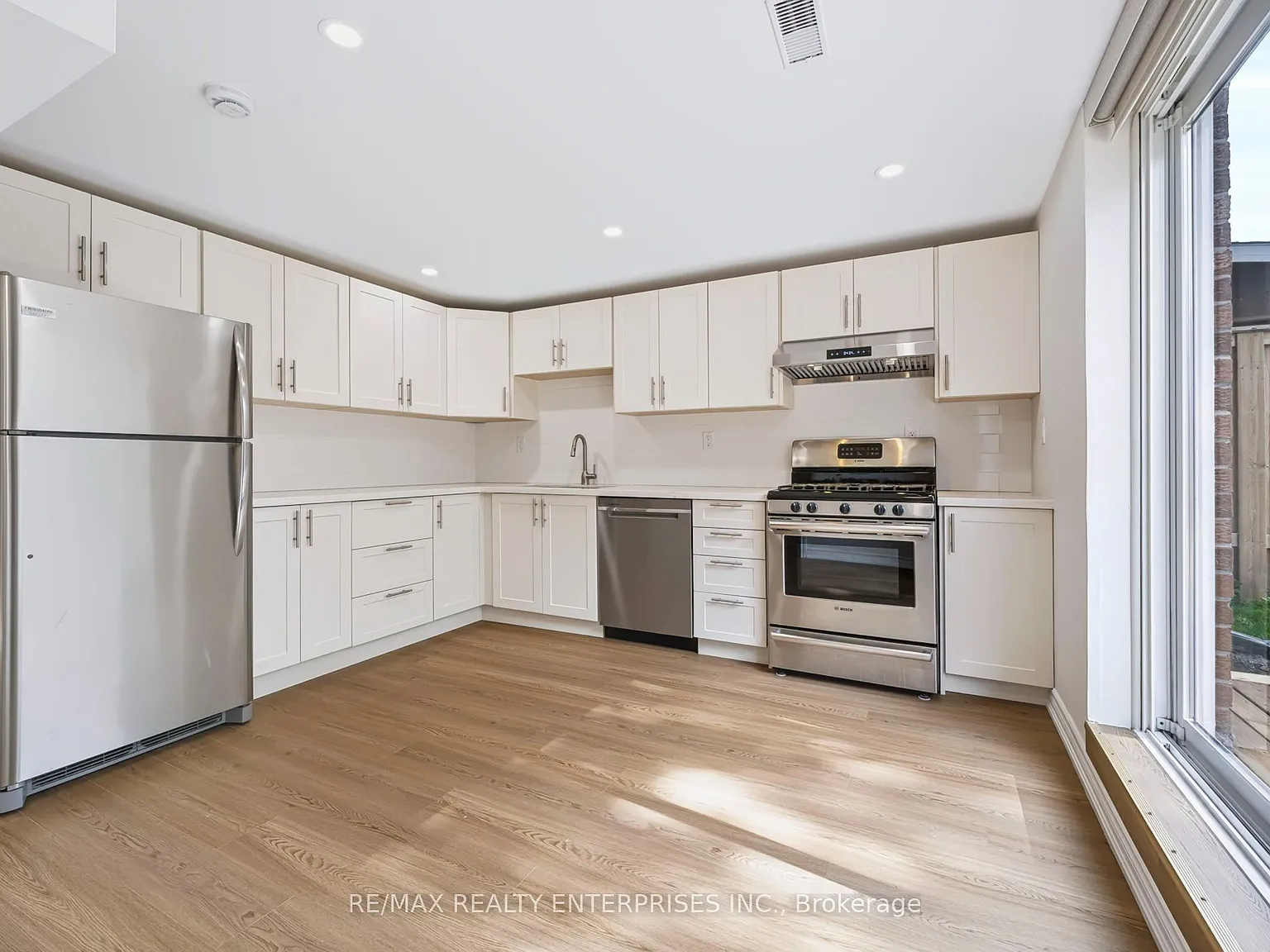 2 bed, $2,300 — Photo 1