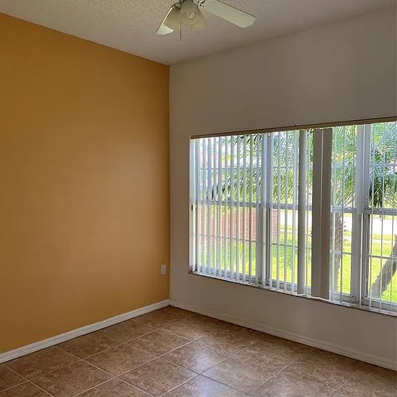 5444 Crepe Myrtle Cir — Photo 5