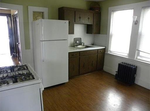 4th image of 14-16 Grossman St