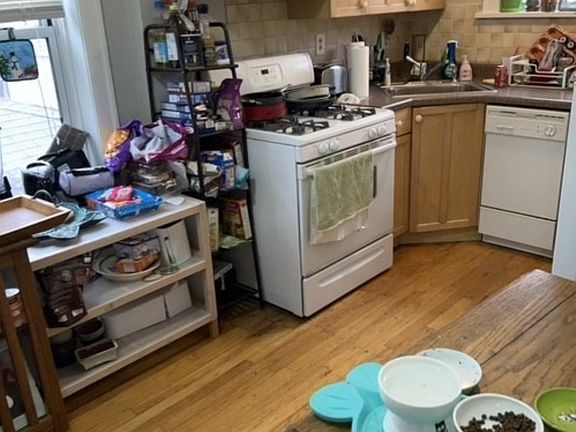 4th image of 4038 N Southport Ave APT 1W