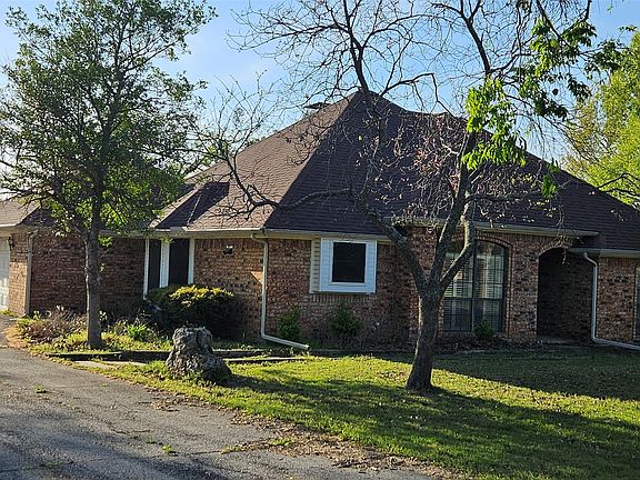 2nd image of 621 New Hope Rd E