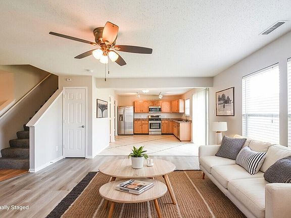 5th image of 10916 Firefly Ct