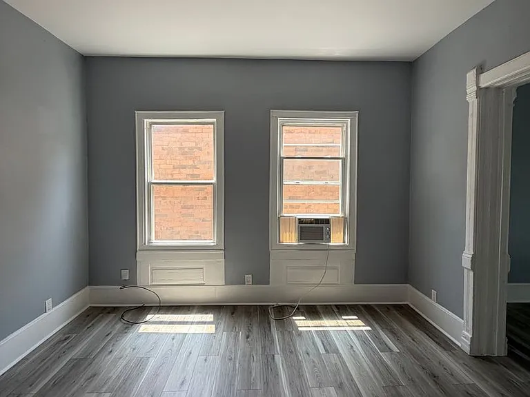 1729 N Whipple St — Photo 4