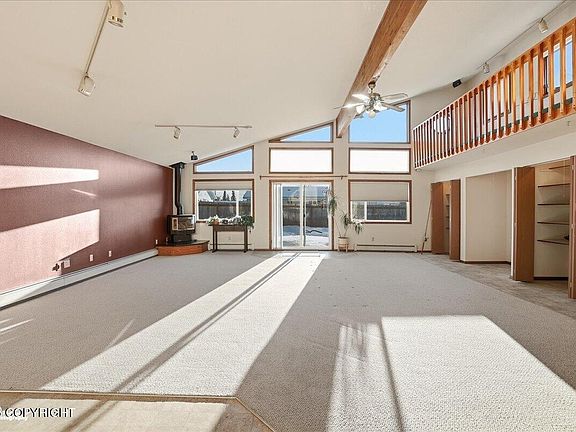 3rd image of 323 W Rockwell Ave