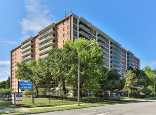 105 Rowena Dr #107, Toronto, ON M3A 1R3