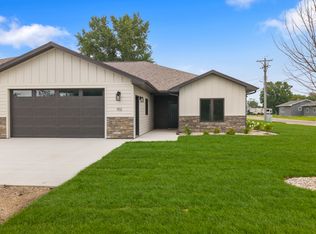 102 W Main St #1, Warner, SD 57479