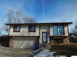 601 Fort St, Papillion, NE 68046