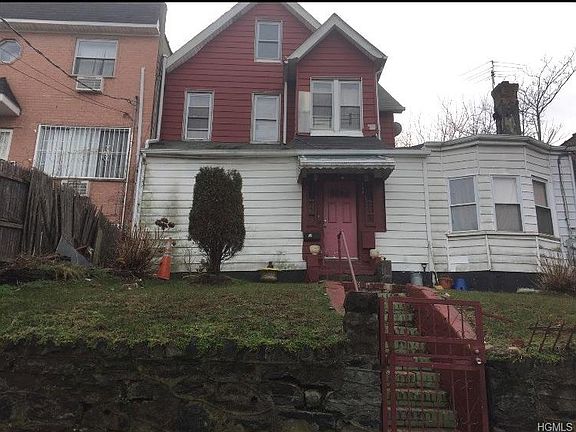 3rd image of 750 E 216th St