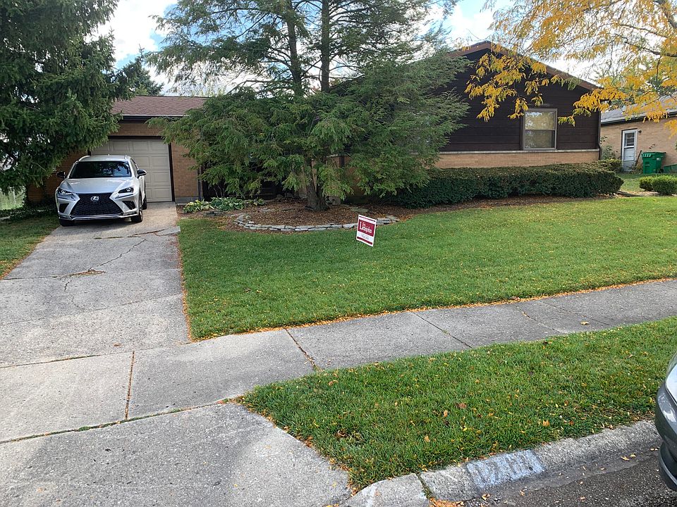 1st image of 1714 S Brookhollow Dr