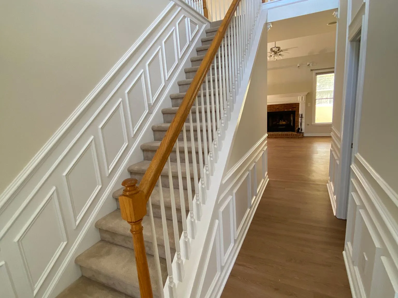 4 bed, 2.5 bath, 2219 sqft, $2,500 — Photo 2