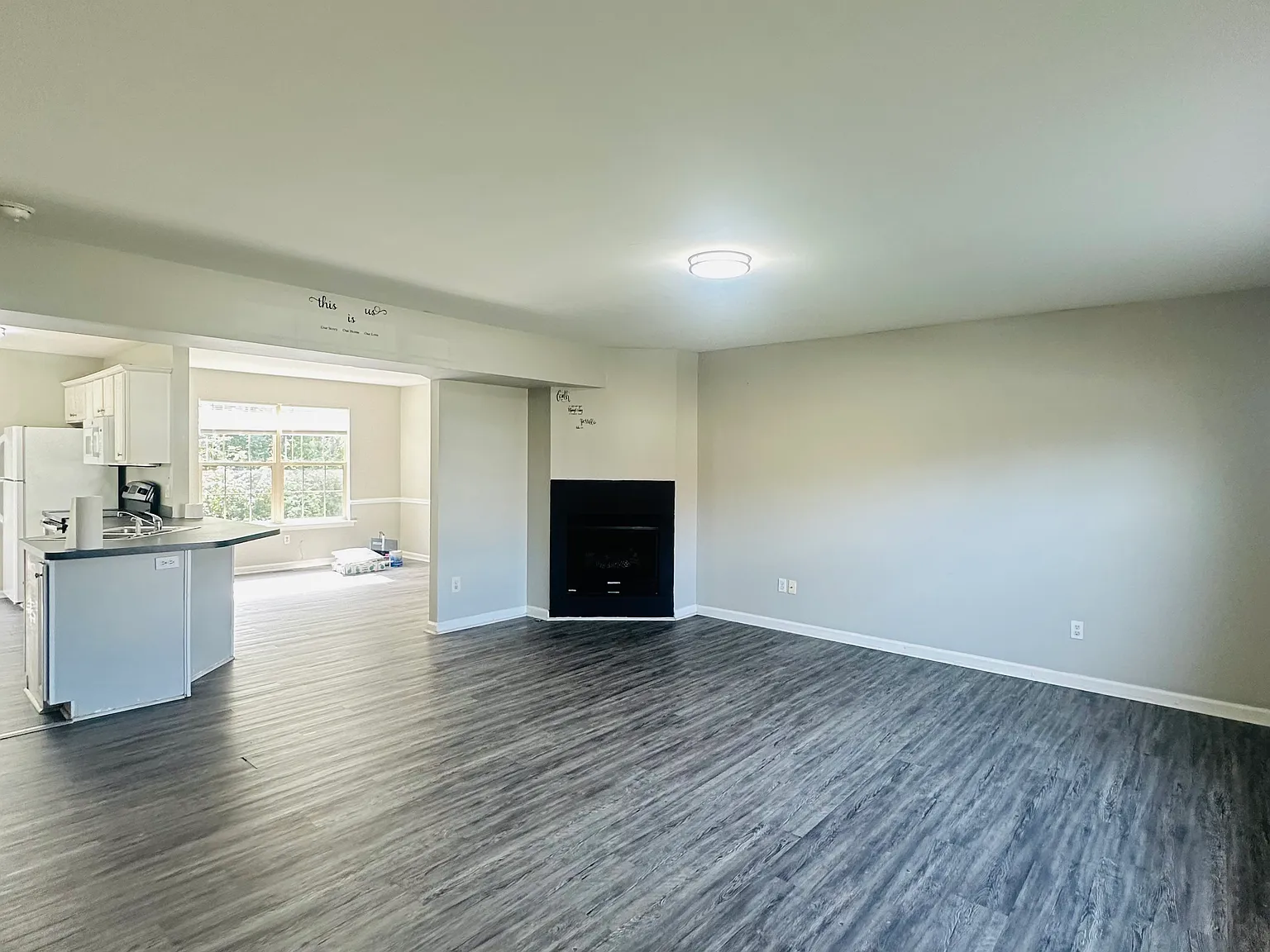 3 bed, 2.5 bath, 1742 sqft, $1,850 — Photo 2