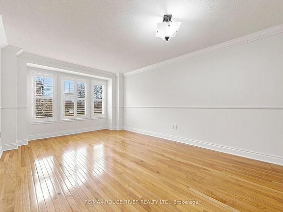 4th image of 38 Port Union Rd