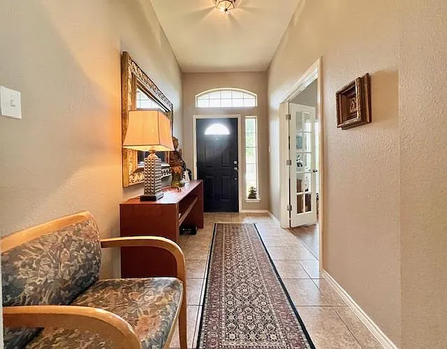 10717 Casitas Dr — Photo 2