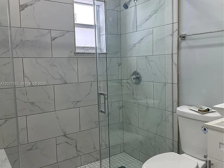 1628 NW 15th St #1628 — Photo 2