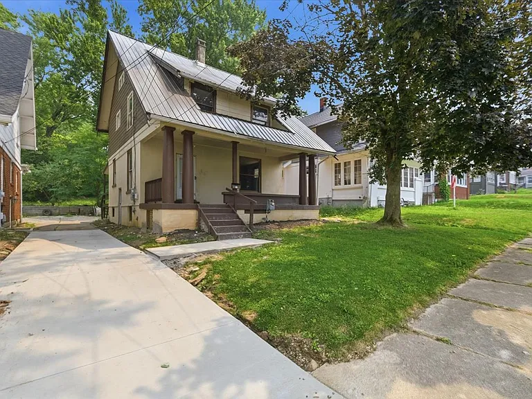 142 Western Ave — Photo 28