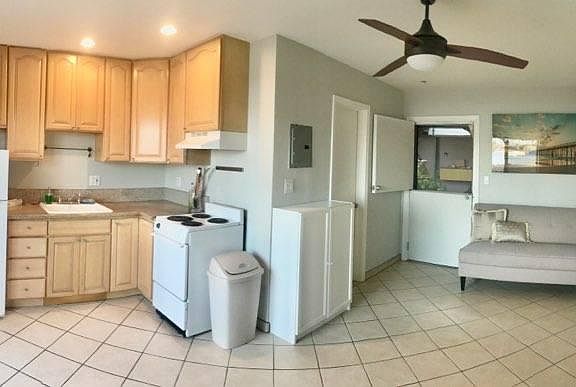 5th image of 3550 Bayside Walk #102