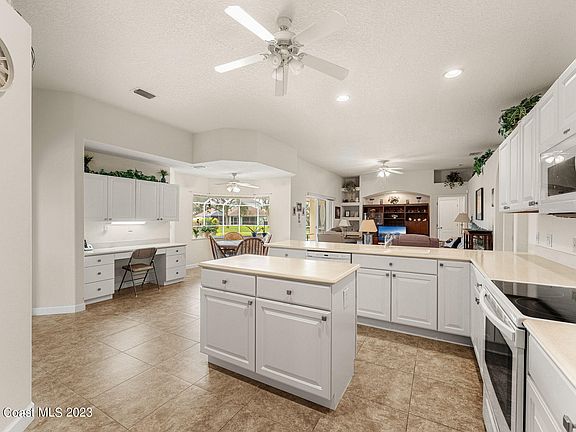 5th image of 3718 Sunward Dr