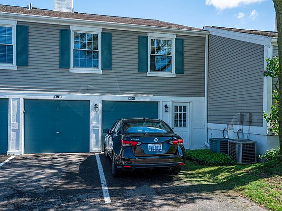 2nd image of 41749 Onaway Dr