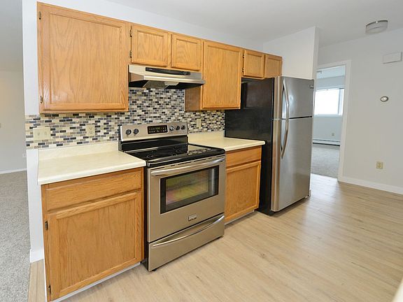 2nd image of 7721 Mayfair Dr #D