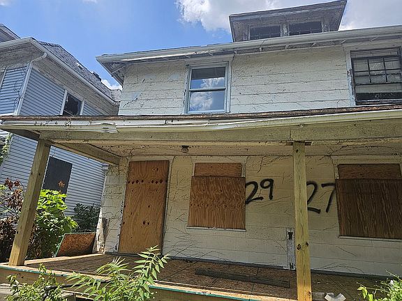 2nd image of 27 W Hudson Ave