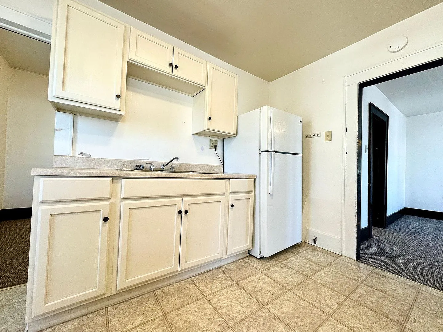 2701 Raspberry St — Photo 2