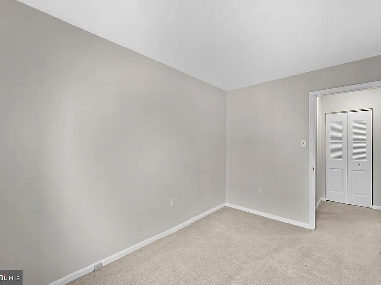10129 Green Holly Ter — Photo 13