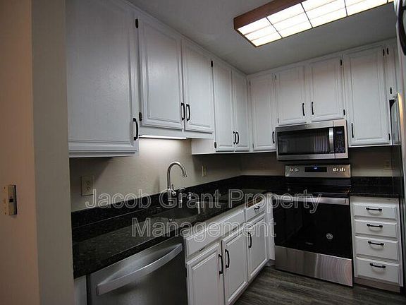 3rd image of 1405 Presto St APT 2