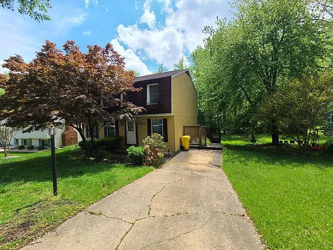 385 Blossom Tree Dr photo 1