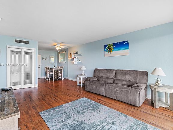 5th image of 1000 West Ave APT 308
