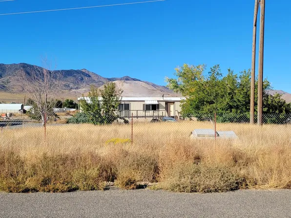 418 V & T Way, Dayton, NV 89403