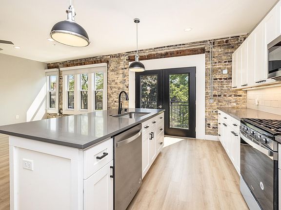 5th image of 4003 N Downer Ave Unit B