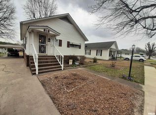 212 N 9th St, Herrin, IL 62948